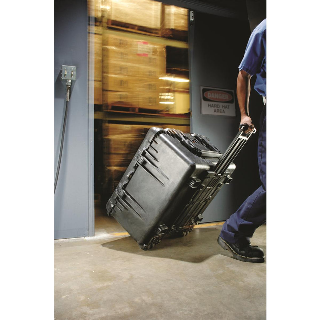 Peli™ 1640 case schwarz mit Foam