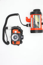 Nikon Nikonos V + Nikkor 35mm F/2.5 oranje onderwater camera + SB-103 flitser SN:3109184 geen garoccasion
