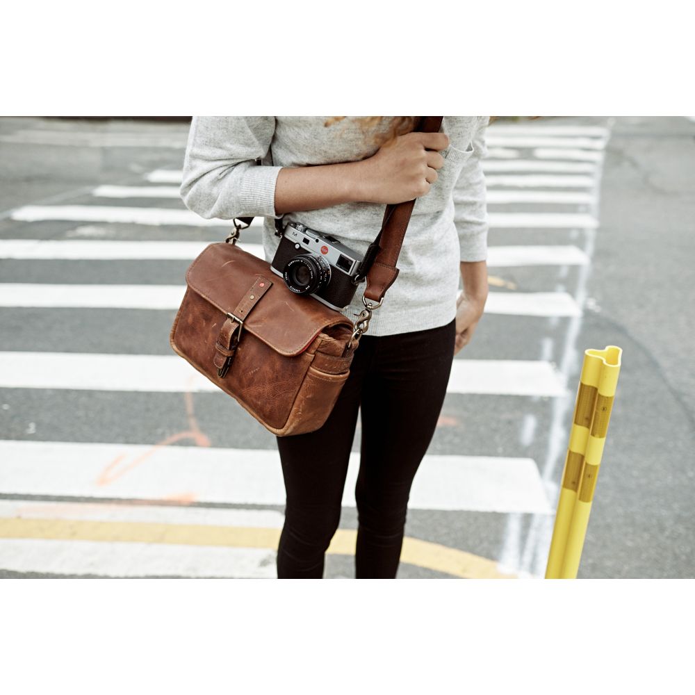 Leica 14904 ONA Bag, Bowery voor Leica, canvas, field tan