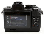 Occ- Olympus OM-D EM10 Mark II Body Zwart + ECG-3 Grip SN:BHLA91014 12 mnd gar