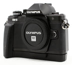 Occ- Olympus OM-D EM10 Mark II Body Zwart + ECG-3 Grip SN:BHLA91014 12 mnd gar
