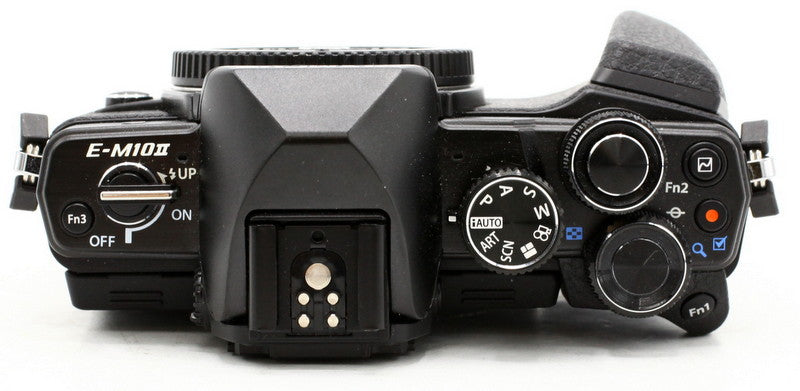 Occ- Olympus OM-D EM10 Mark II Body Zwart + ECG-3 Grip SN:BHLA91014 12 mnd gar