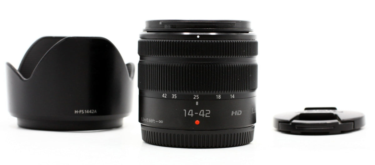 Occ- Panasonic Lumix G Vario 14-42mm F/3.5-5.6 ASPH. Mega O.I.S + zonnekap HFS1442A  occasion SN:TA7GL104520 12 mnd gar