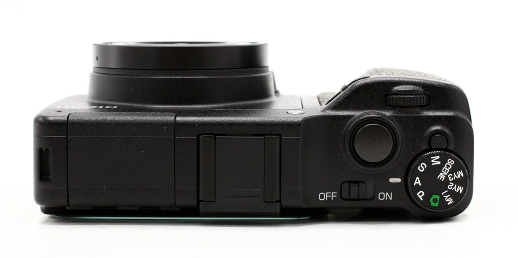 Occ- Ricoh GXR body + GXR A12 M-mount adapter + lens S10 (24-72mm) + lens P10 (28-300) en zoeker (VF-2) SN:WD18100799, XD04101125, WF03103737, WL04102321, WH00100261 12 mnd gar (8)