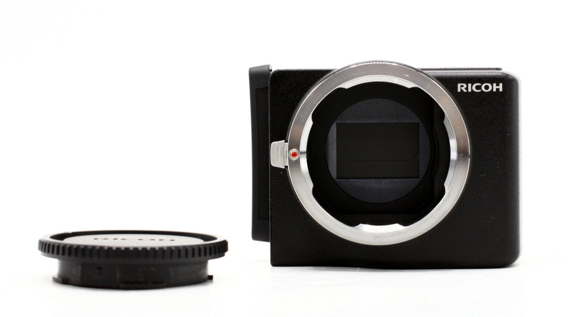 Occ- Ricoh GXR body + GXR A12 M-mount adapter + lens S10 (24-72mm) + lens P10 (28-300) en zoeker (VF-2) SN:WD18100799, XD04101125, WF03103737, WL04102321, WH00100261 12 mnd gar (8)