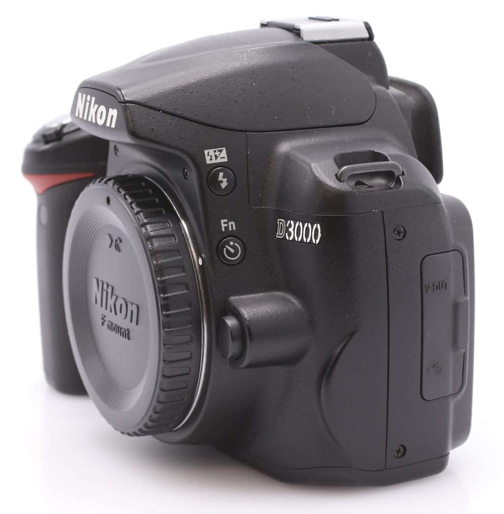 Nikon D3000 body occasion
