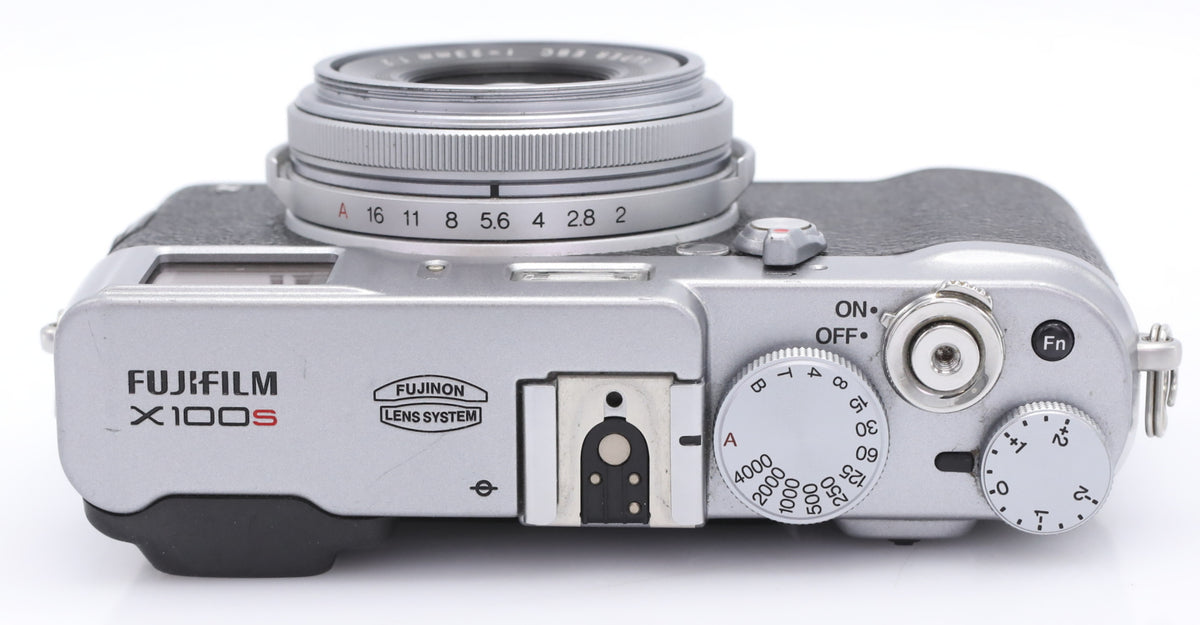 Fujifilm Finepix X100S Silver + TCL-X100 Teleconverter Lens zwart occasion