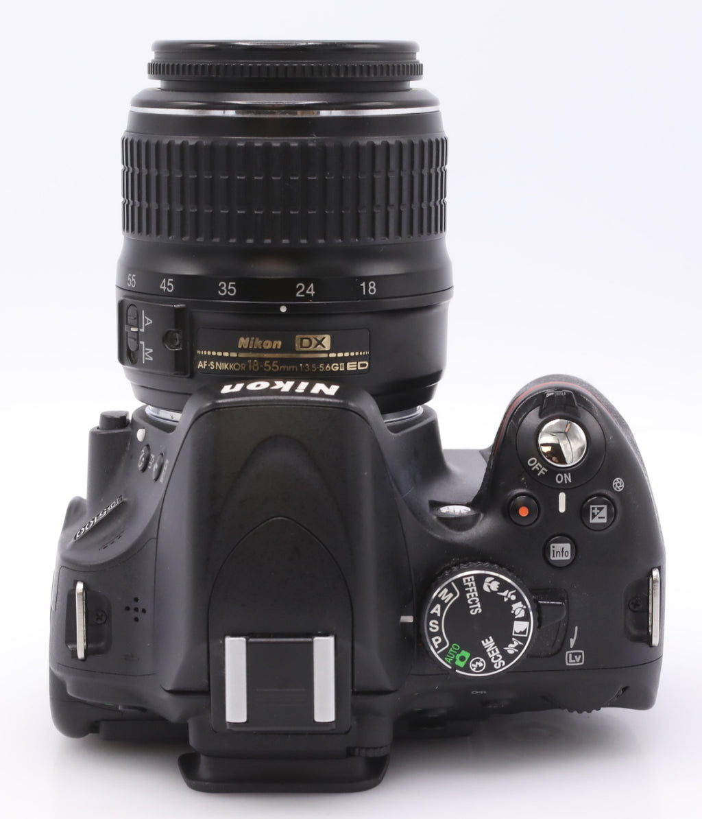 Nikon D5100 + AF-S 18-55mm F/3.5-5.6G II DX occasion