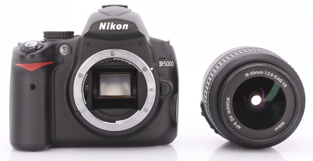 Nikon D5000 + AF-S 18-55mm F/3.5-5.6G DX VR occasion