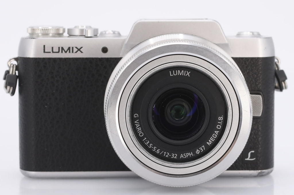 Panasonic Lumix DMC-GF7 zwart/zilver + 12-32mm F/3.5-5.6 Asph Mega OIS zilver occasion