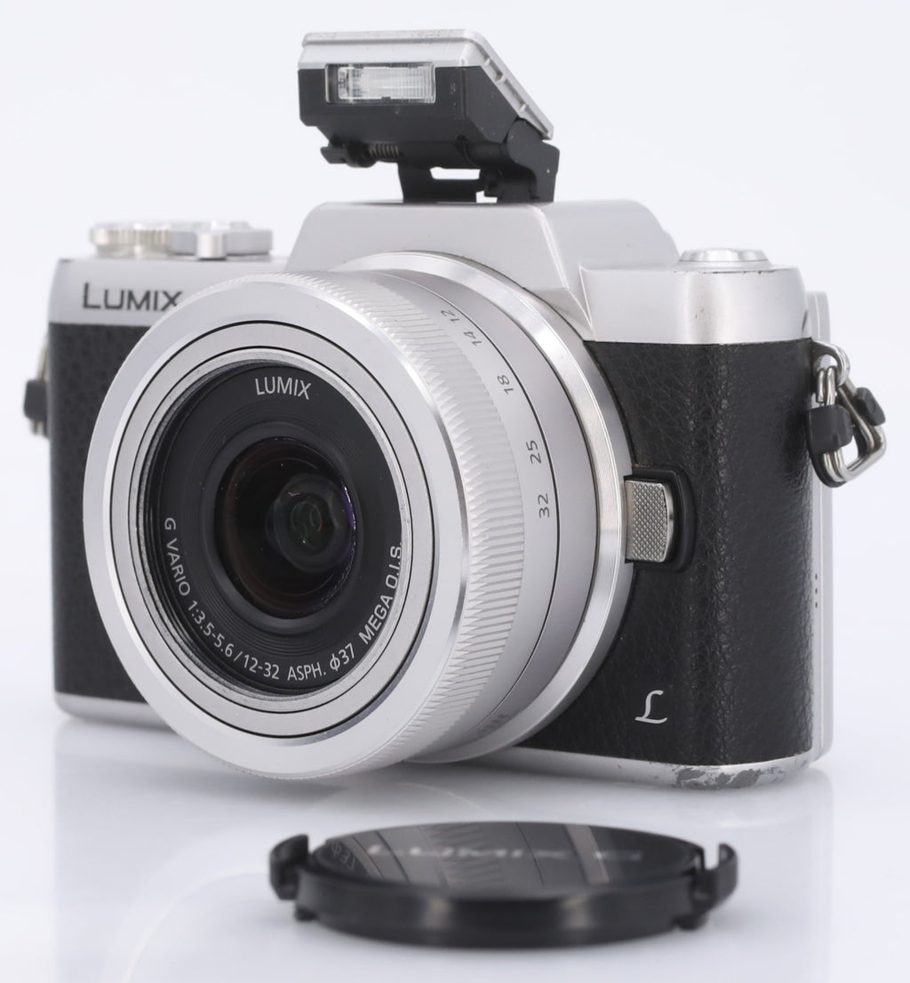 Panasonic Lumix DMC-GF7 zwart/zilver + 12-32mm F/3.5-5.6 Asph Mega OIS zilver occasion