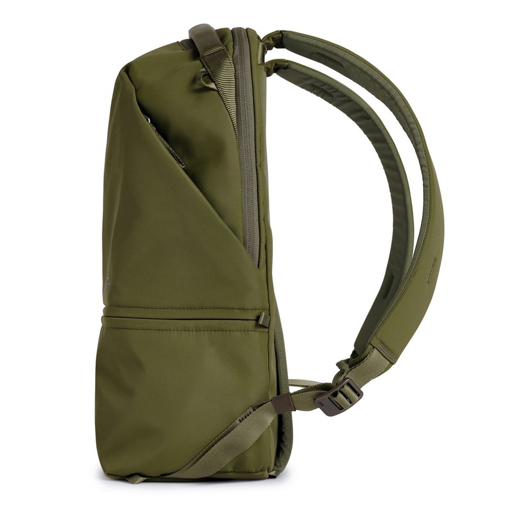 Urth Arkose 20L Backpack (green)
