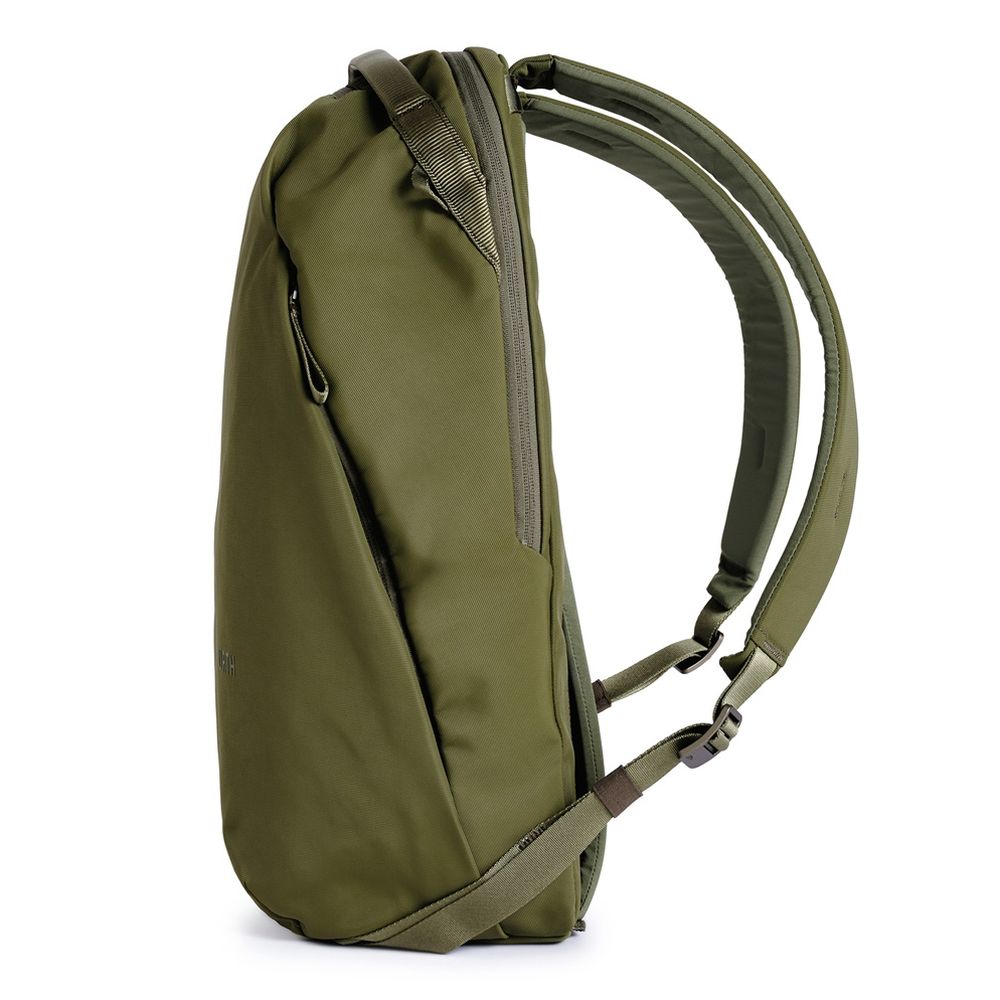 Urth Norite 24L Backpack (green)