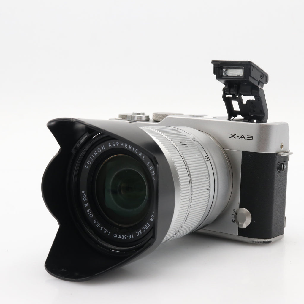 Fujifilm X-A3 black/silver + 16-50mm OIS II zilver occasion