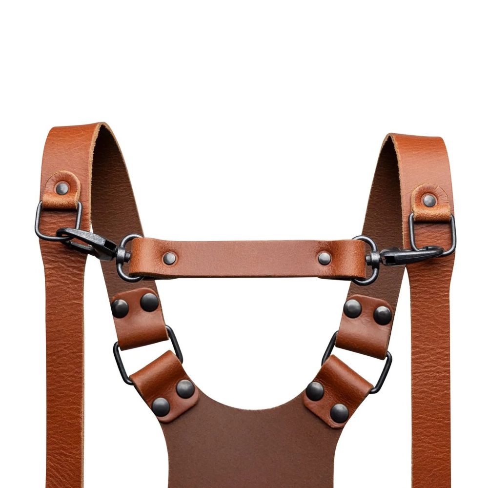 The Hantler Chest strap Cognac / Brass, 22cm
