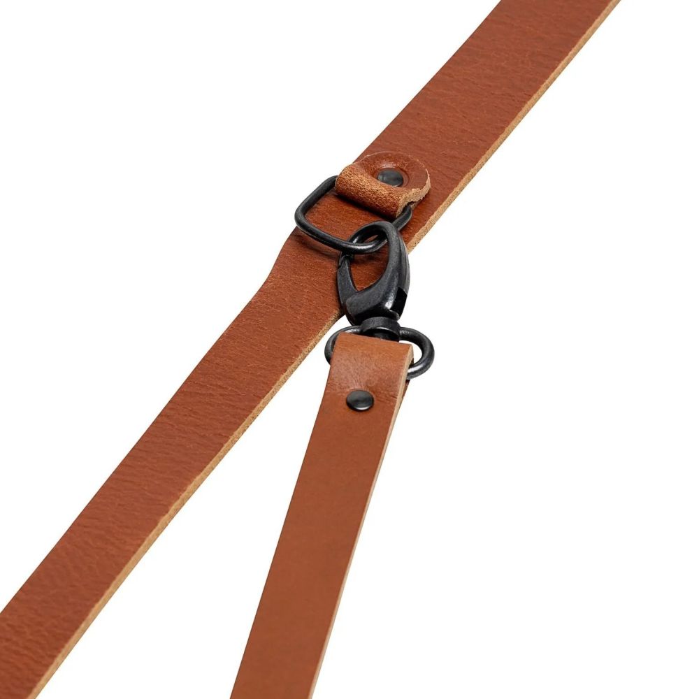 The Hantler Chest strap Cognac / Brass, 22cm