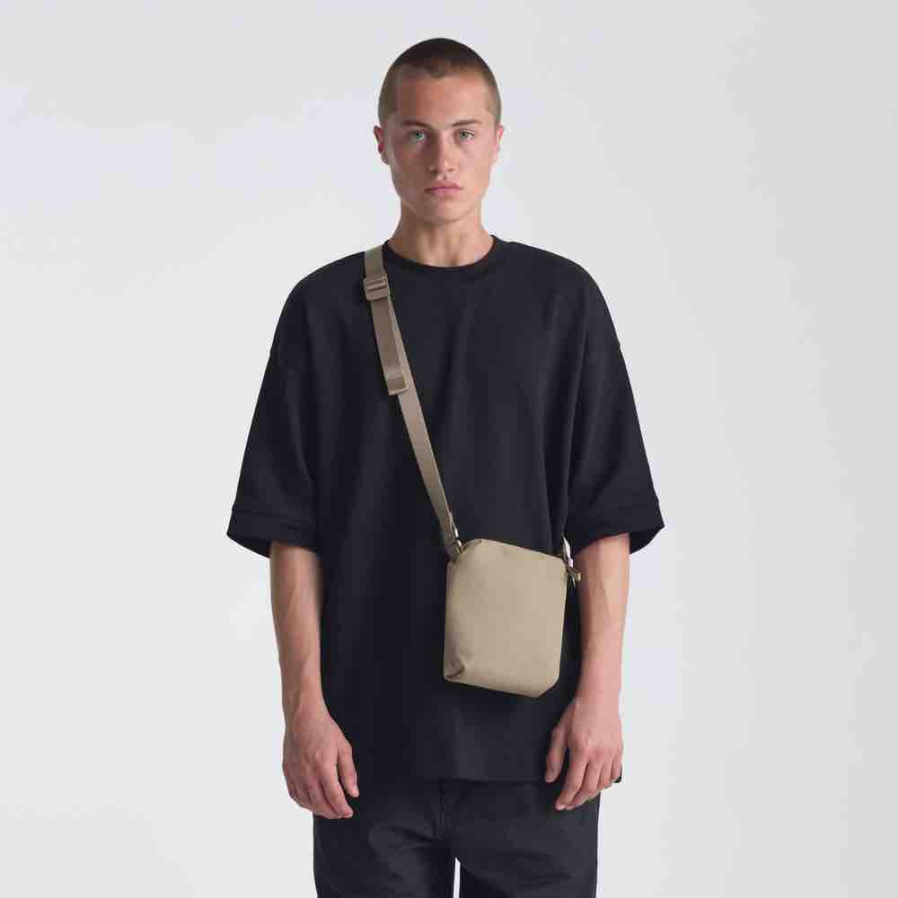Urth Andesit Kameratasche, beige