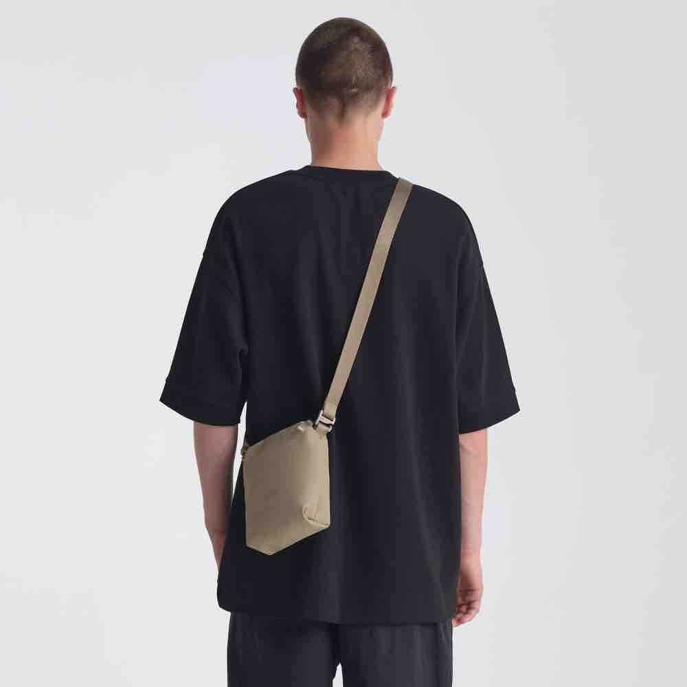 Urth Andesit Kameratasche, beige