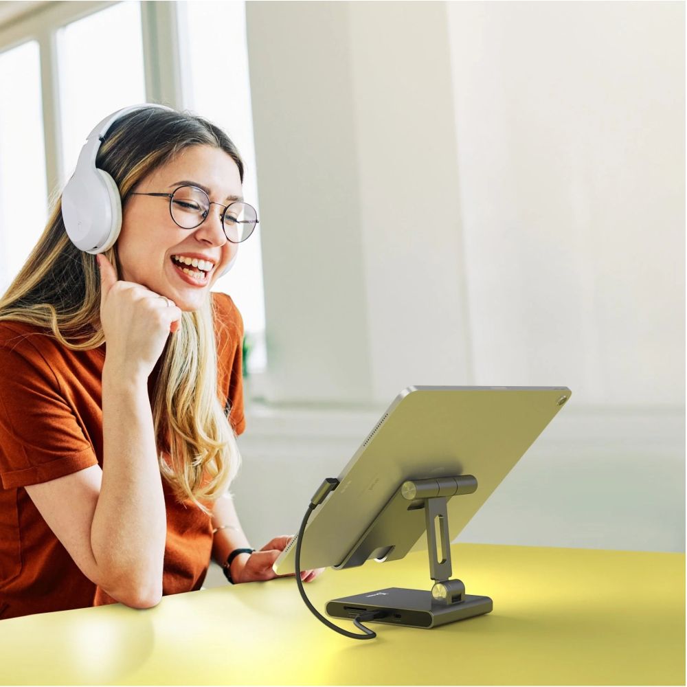 j5create Multi-Angle Stand mit Docking Station