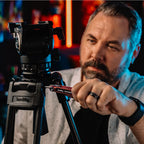 SmallRig x FILM RIOT 7-in-1-Klappschlüssel-Set mit Mehrfachwinkel-Positionierung (rot) 4811