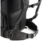 Think Tank DarkLight Backpack 20L - schwarz