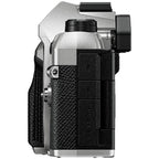 OM SYSTEM OM-5 II Silber