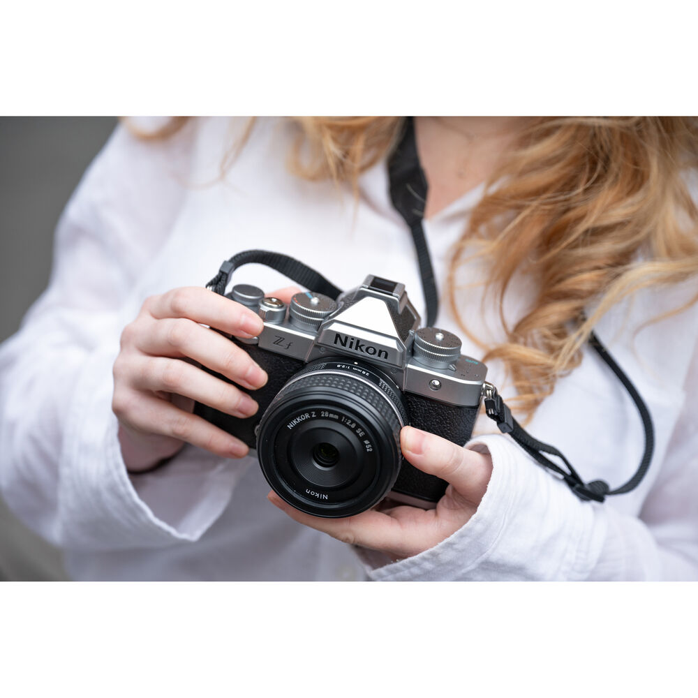Nikon Z f Gehäuse silver