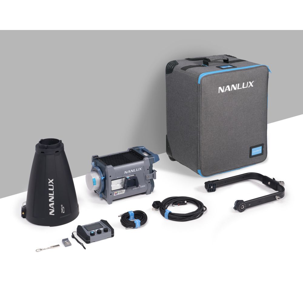 Nanlux Evoke 600C Vollfarb-Nebula 8-Spotlicht
