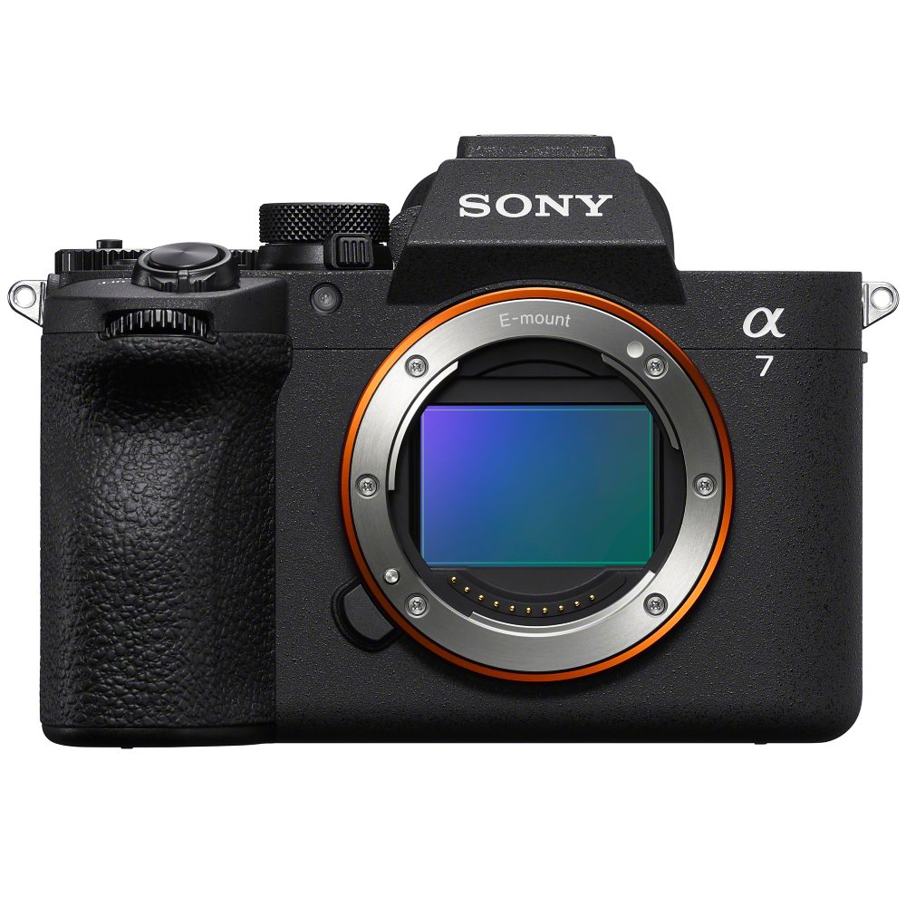 Sony A7 V + 20-70mm f/4.0 G