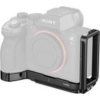 SmallRig 6034 L-Shaped Mount Plate with AirTag Slot for Sony Alpha 7 V / 7R V / 7 IV