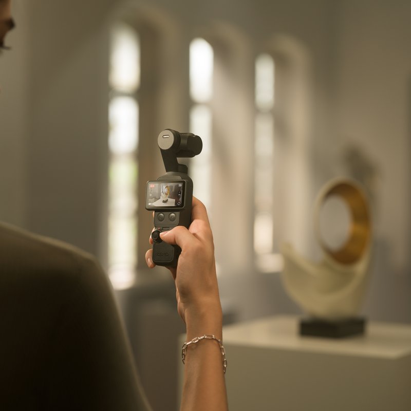 DJI Osmo Pocket 4