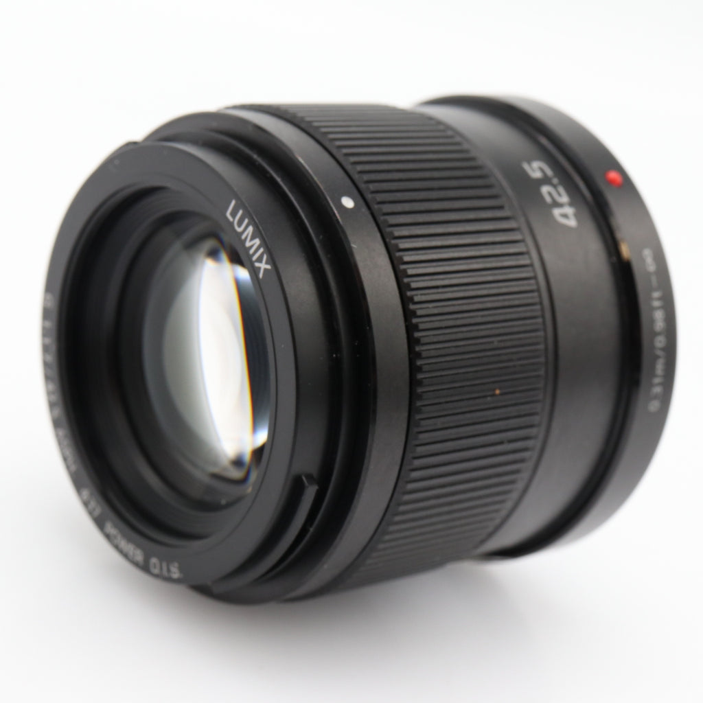 Panasonic Lumix G 42.5mm f/1.7 ASPH. Power OIS used