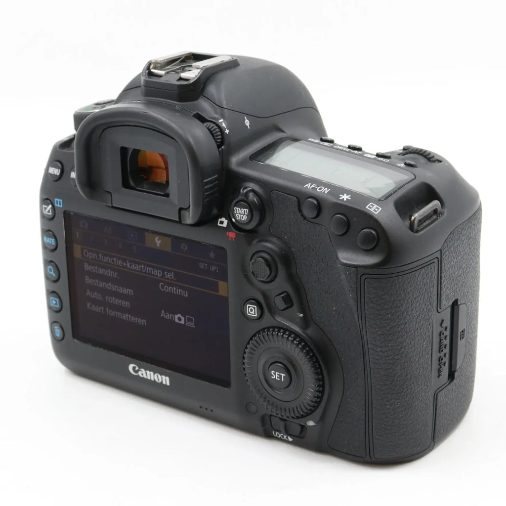 Canon EOS 5D mark IV body used
