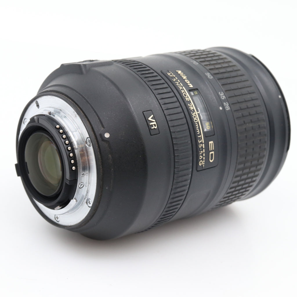 Nikon AF-S 28-300mm F/3.5-5.6G ED VR gebraucht