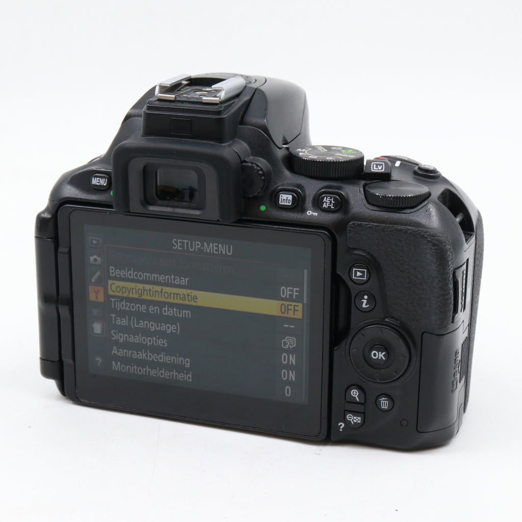 Nikon D5600 Gehäuse gebraucht
