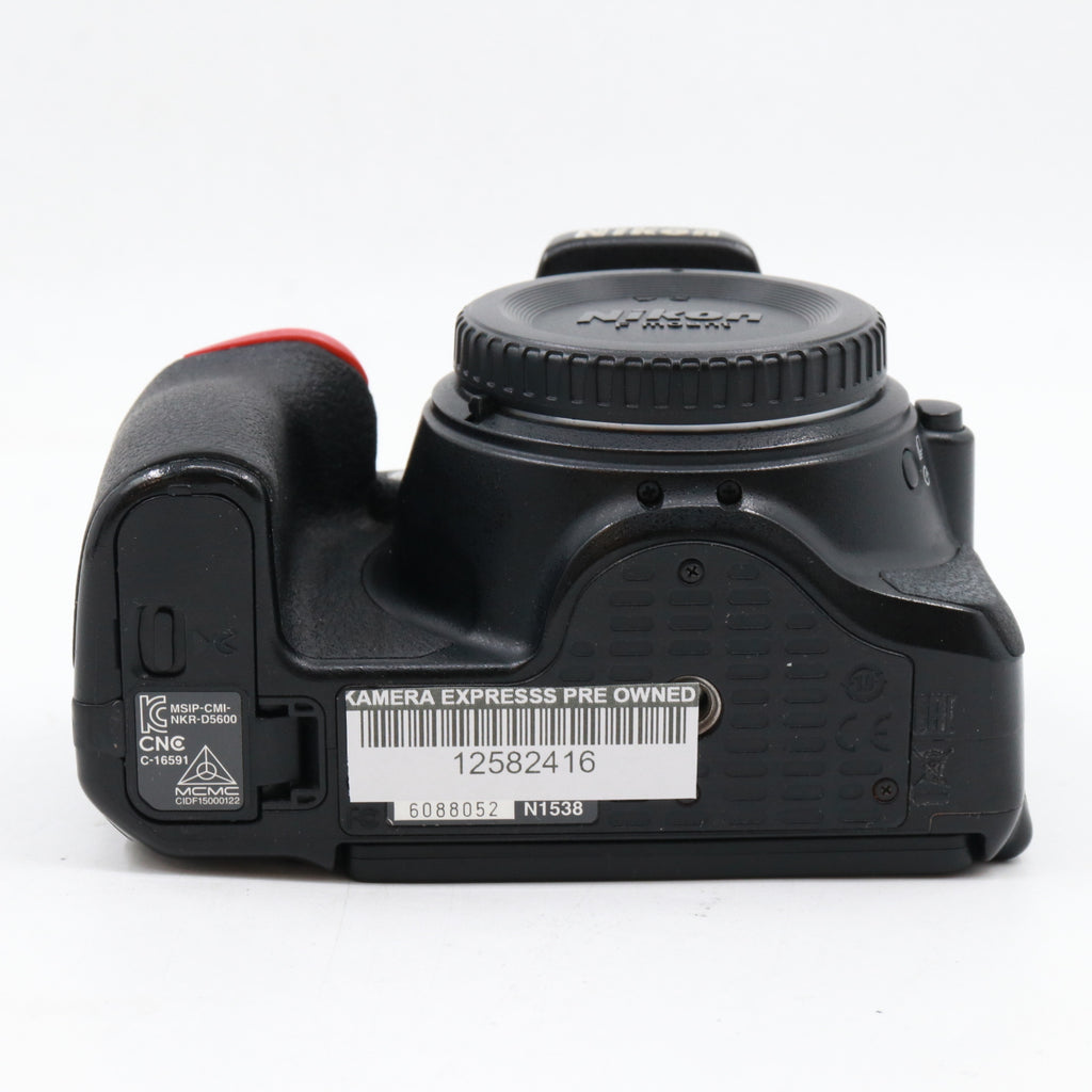 Nikon D5600 Gehäuse gebraucht