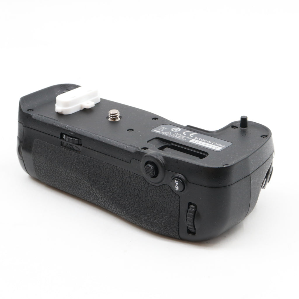 Nikon MB-D17 batterygrip used