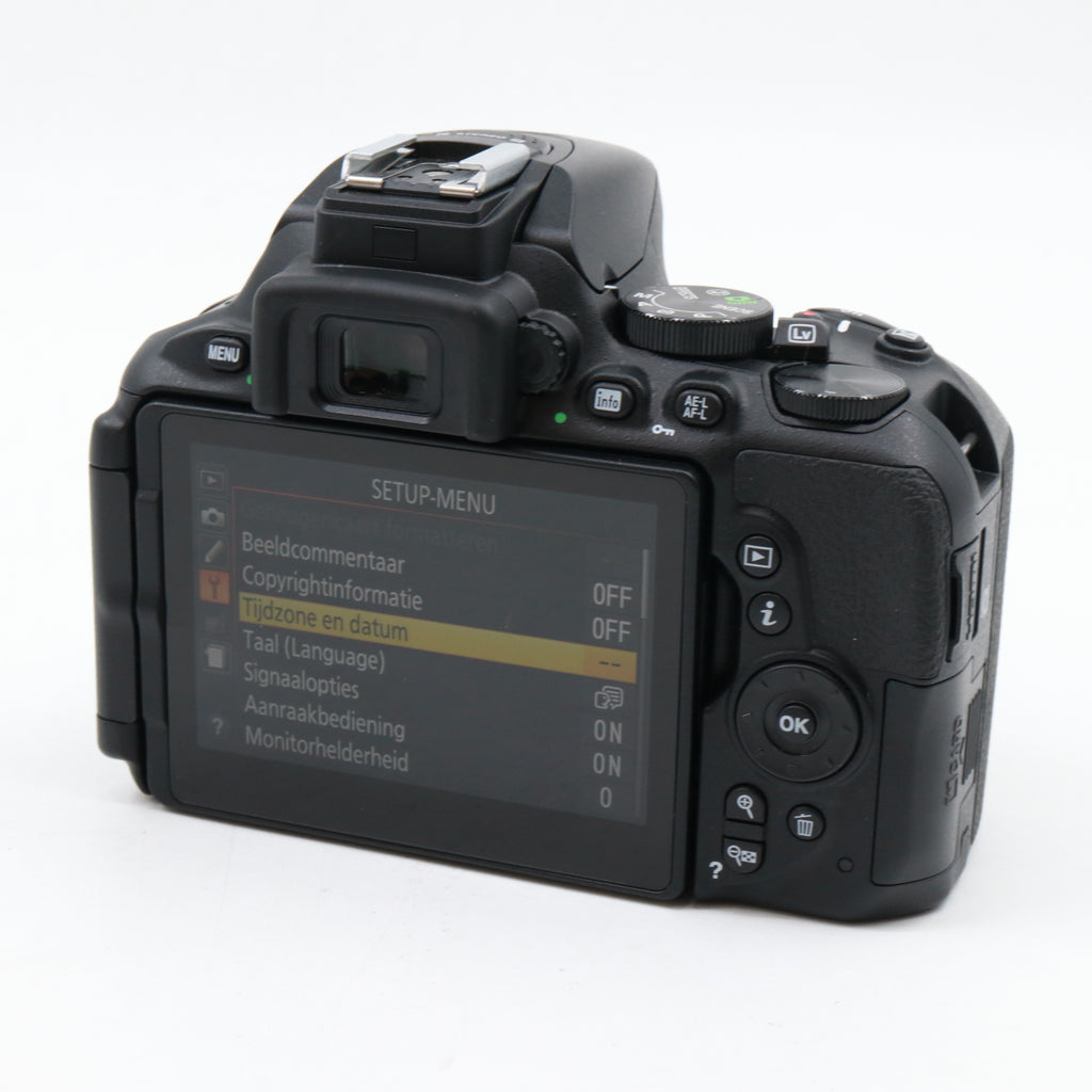 Nikon D5600 body used