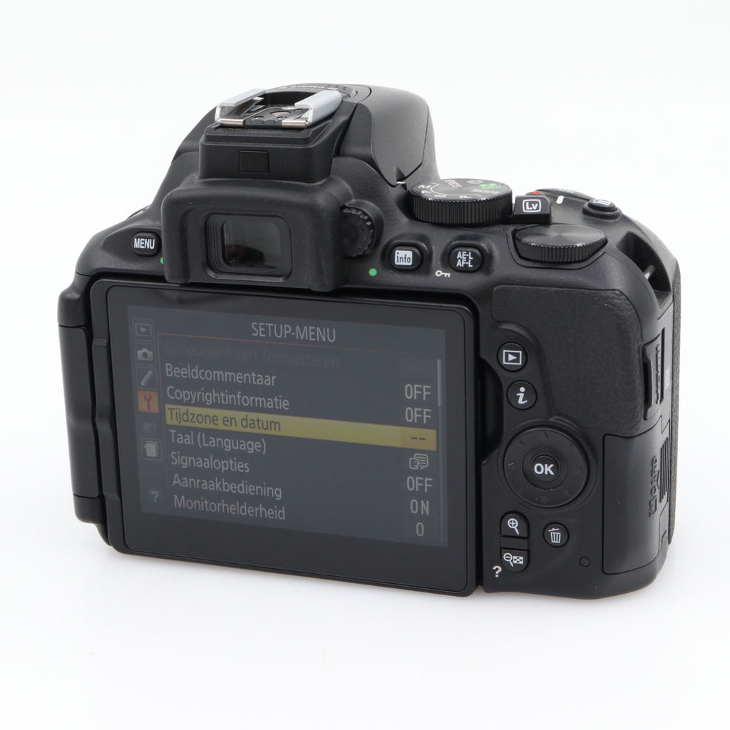 Nikon D5600 body used