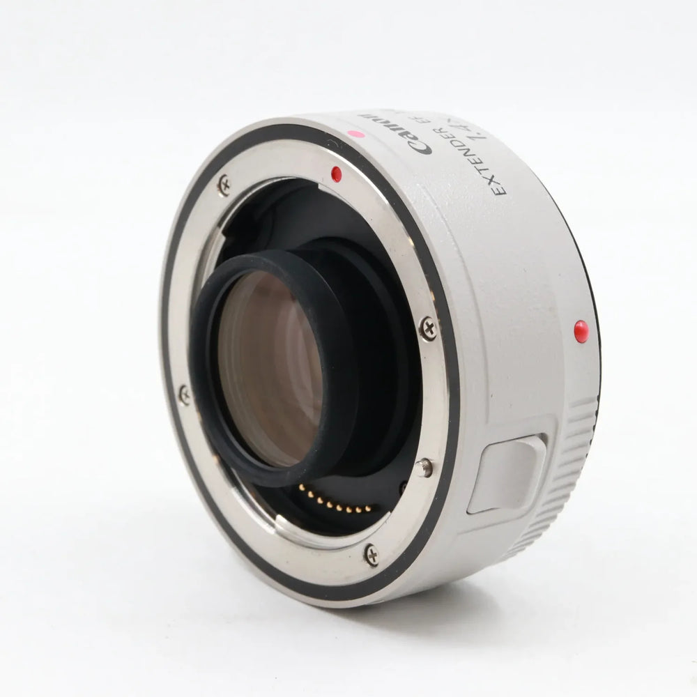 Canon EF 1.4x III extender (teleconverter) used