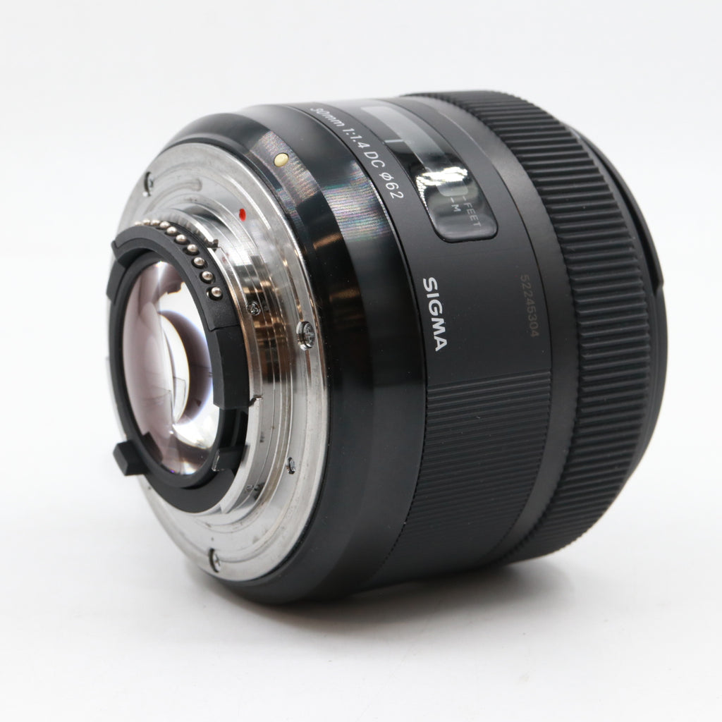 Sigma 30mm f/1.4 ART DC HSM Nikon DX gebraucht