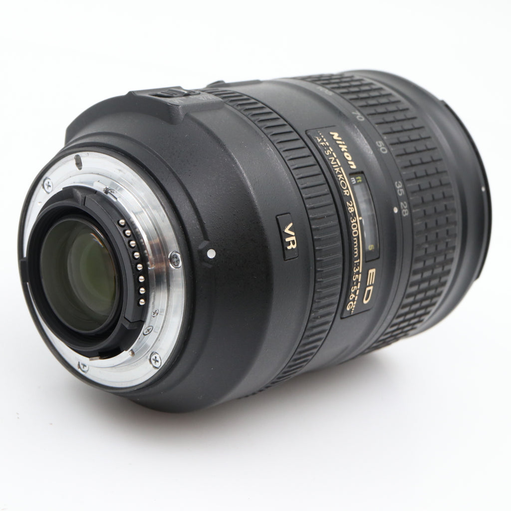 Nikon AF-S 28-300mm f/3.5-5.6G ED VR gebraucht