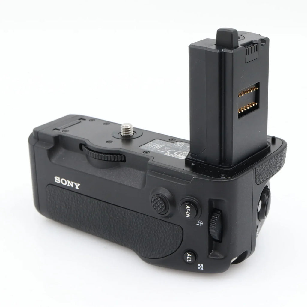 Sony VG-C4EM vertical batterygrip used