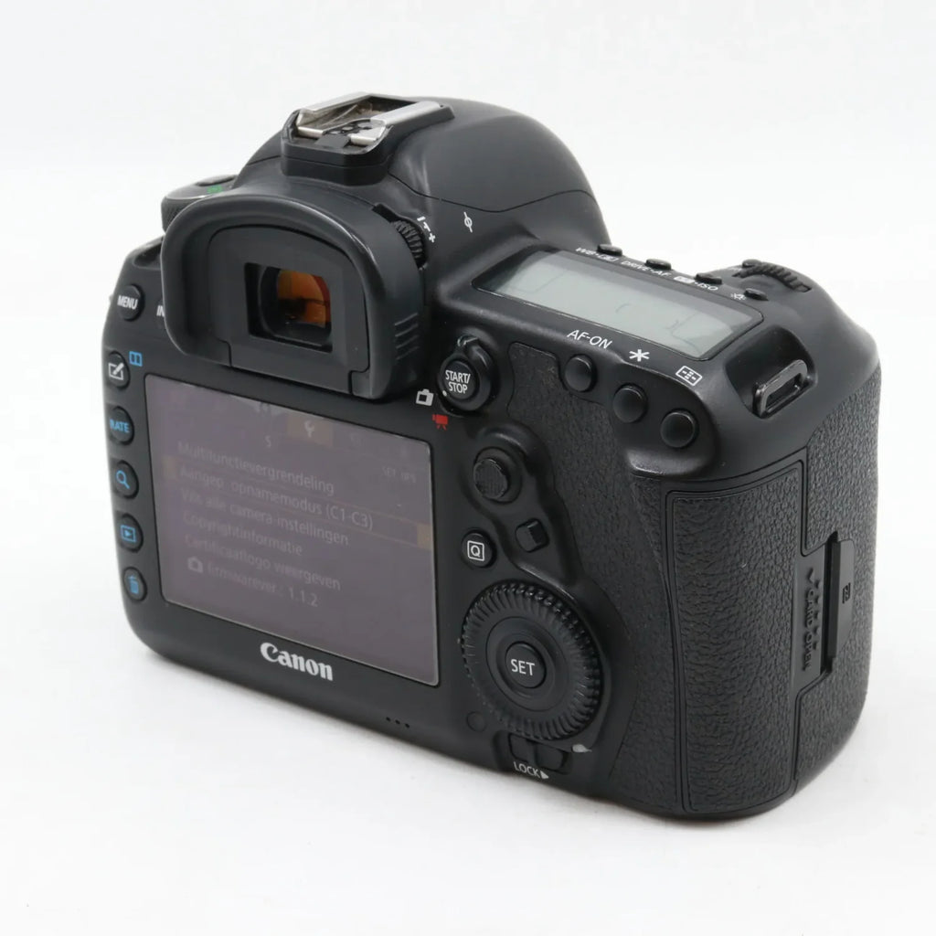 Canon EOS 5D Mark IV body used