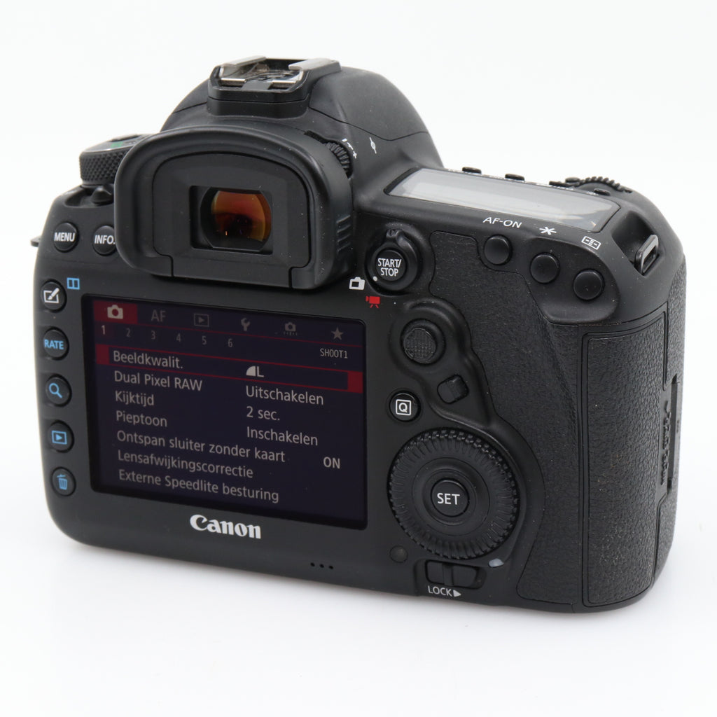 Canon EOS 5D mark IV body used