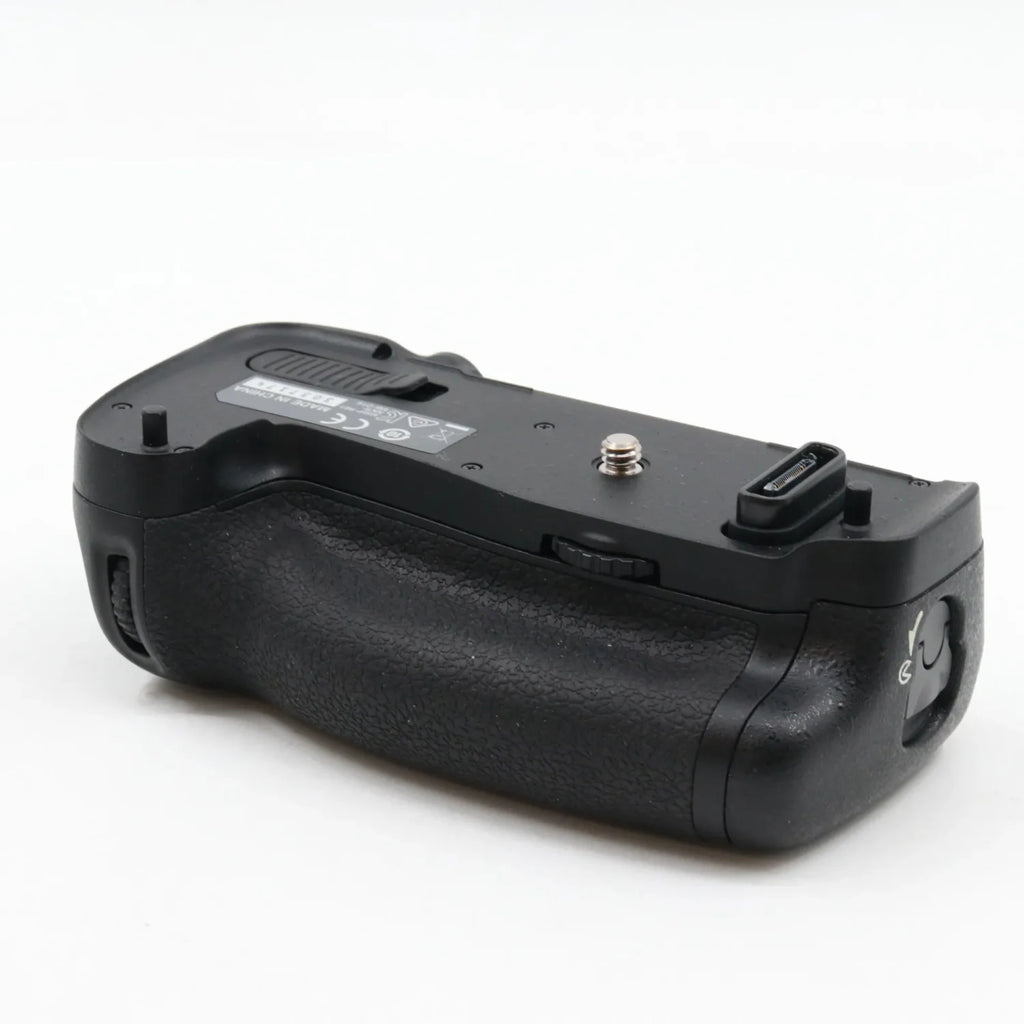 Nikon MB-D16 batterygrip used