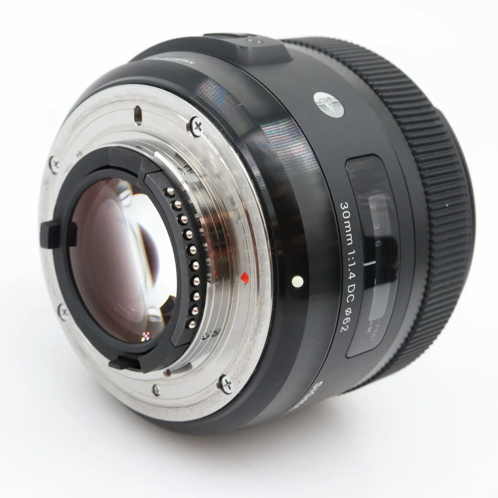 Sigma 30mm f/1.4 ART DC HSM Nikon DX gebraucht