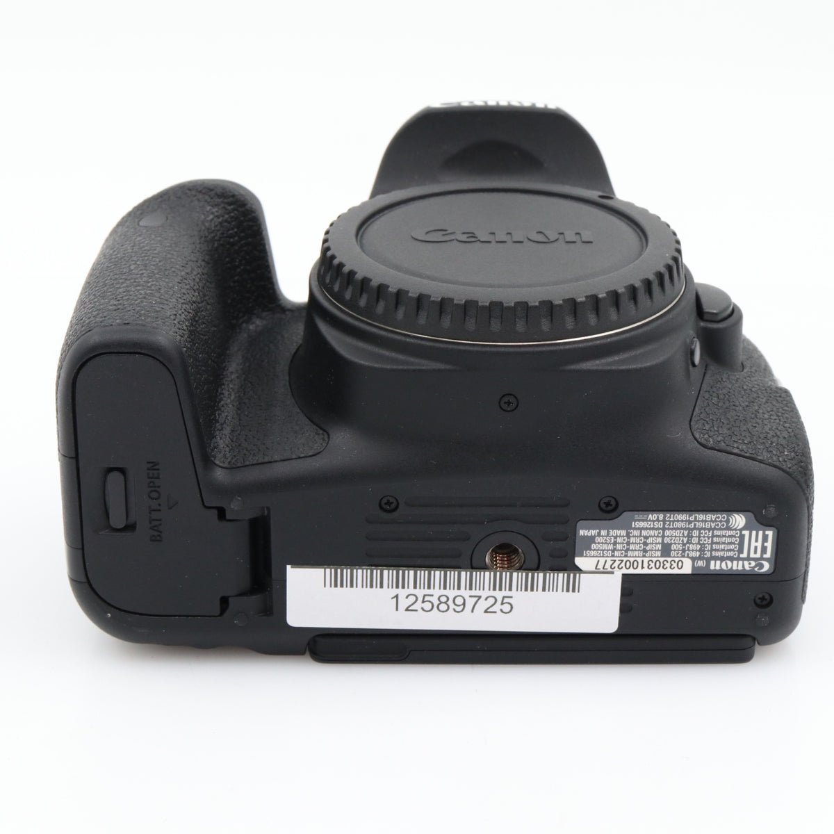 Canon EOS 77D body used