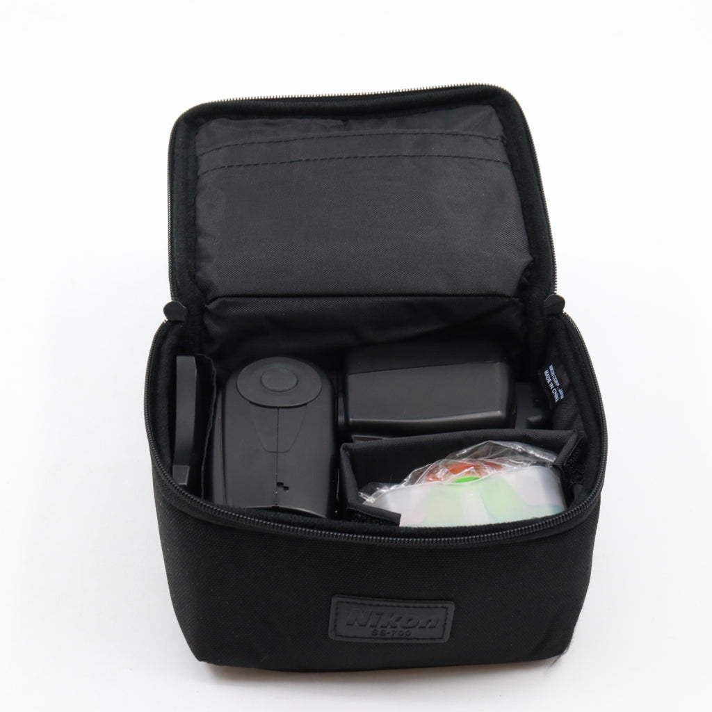 Nikon Speedlight SB-700 used