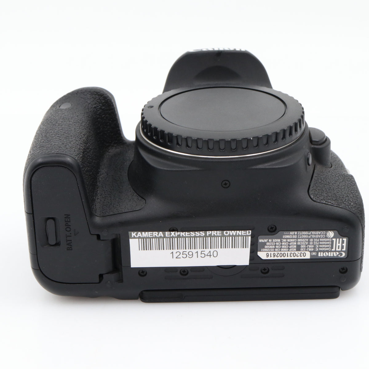 Canon EOS 77D body used